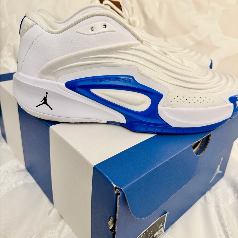 NEW IN BOX Air Jordan LUKA 3 men’s basketball shoes sz 11